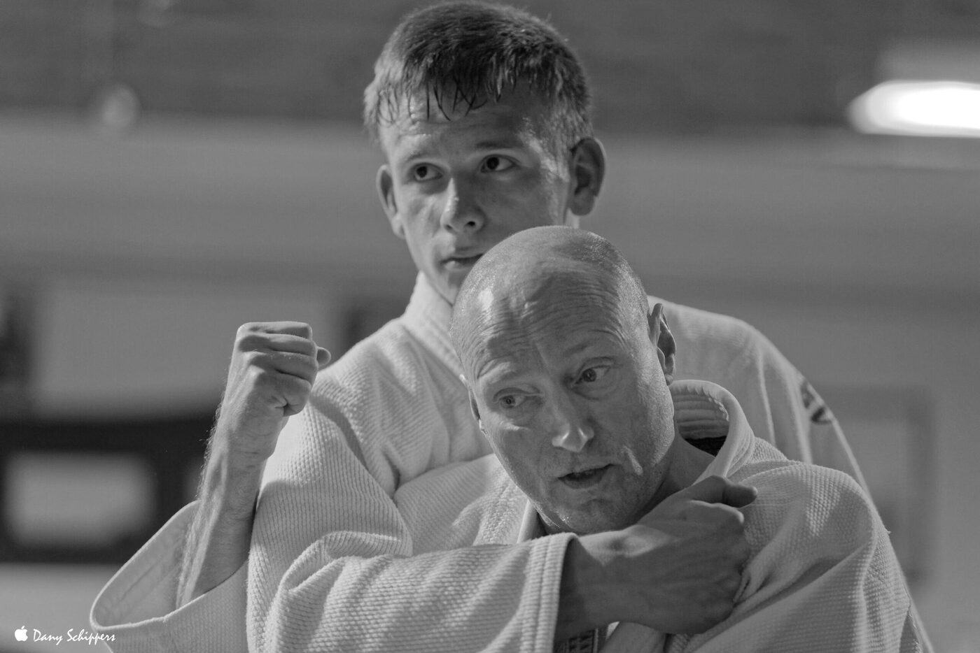 Deux judokas en plein travail technique